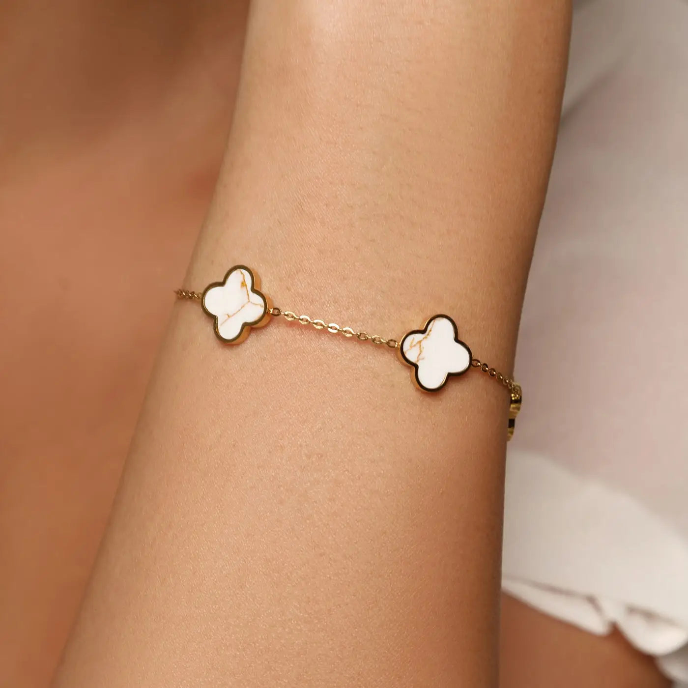 White Gold Clover Bracelet