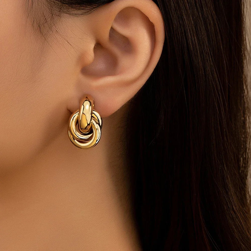 Knot Earrings Gold