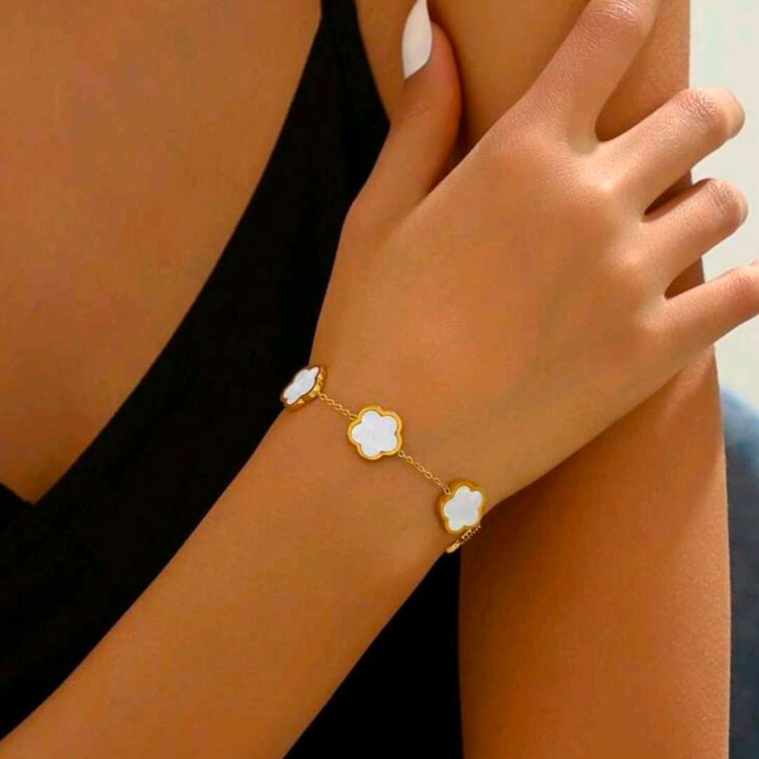 Pearl Clover Bracelet