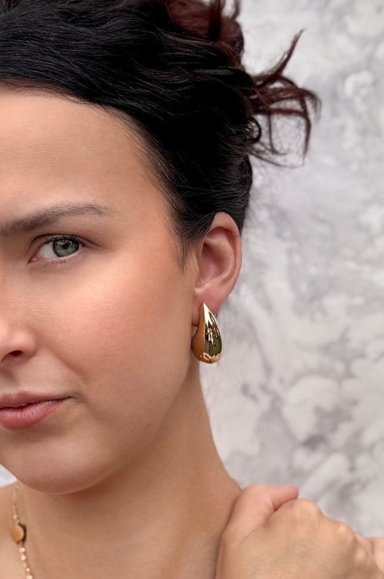 Vintage Teardrop Earrings - Gold